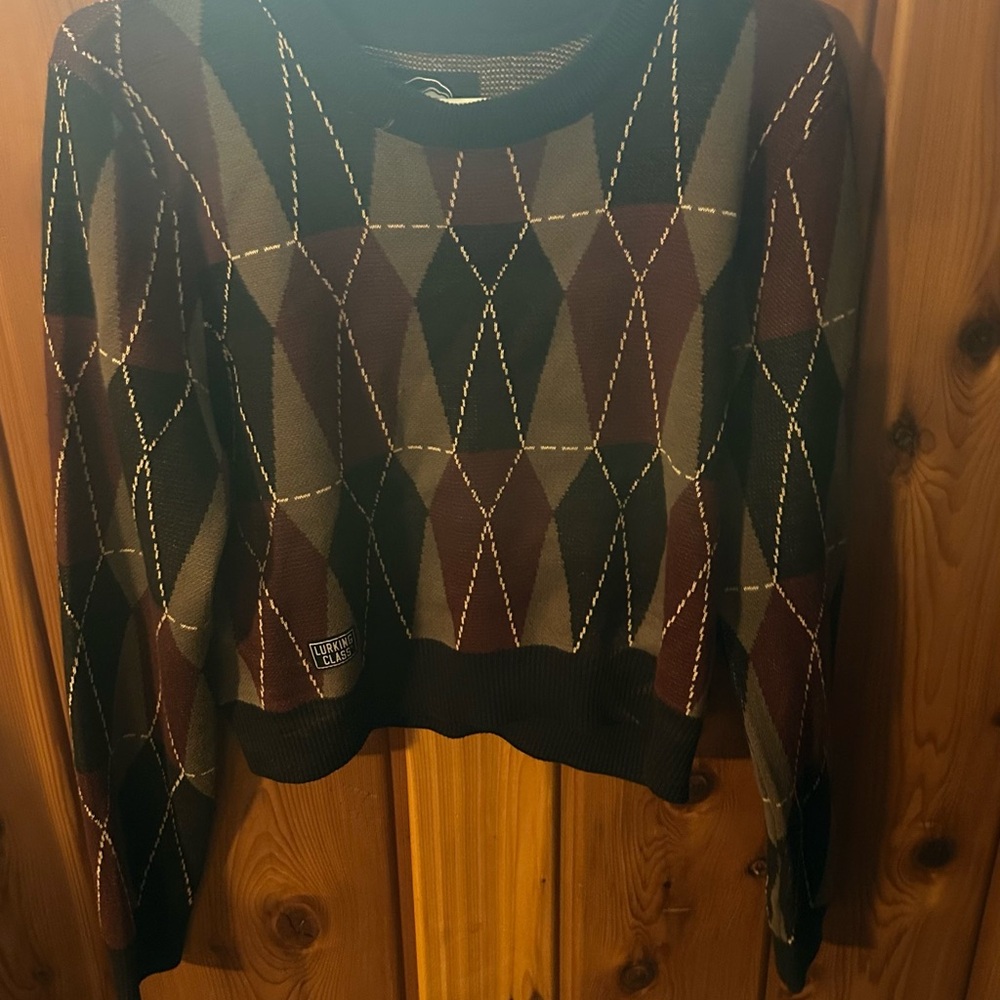 Stylish Argyle Pattern Sweater